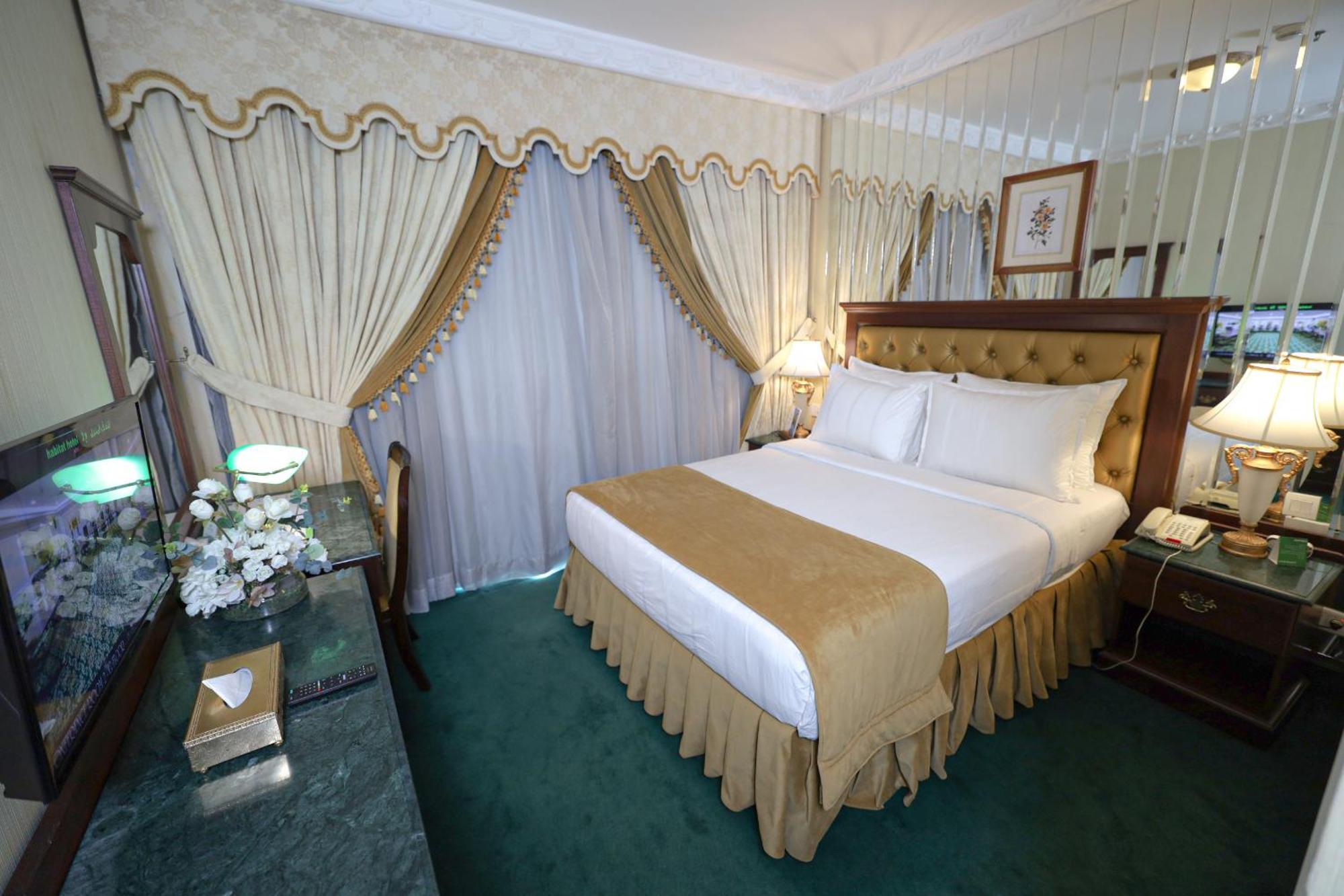 Habitat All Suites, Αλ Κομπάρ Εξωτερικό φωτογραφία A bedroom at the hotel